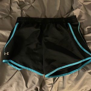 black and blue under armour shorts